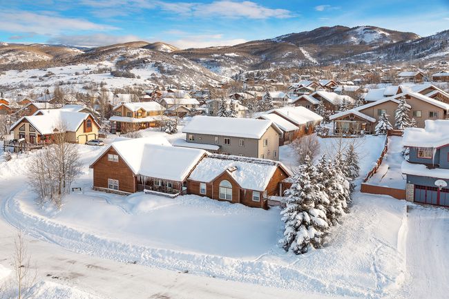 Vue aérienne du village de Steamboat Springs, Colorado