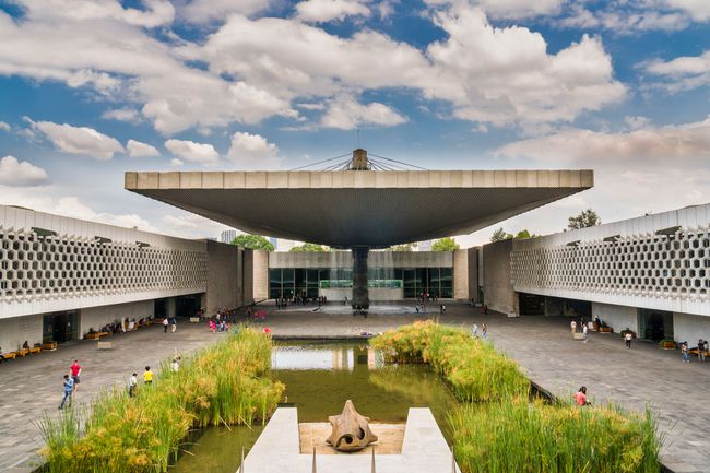 Le Musée National d'Anthropologie dans le parc de Chapultepec Mexico City