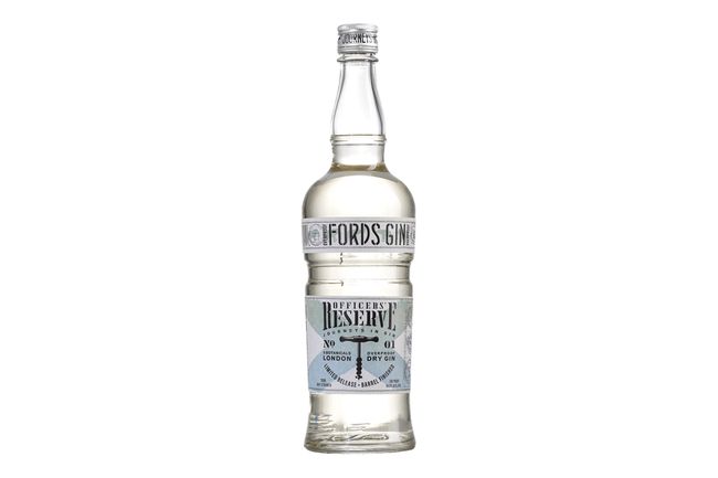 Une bouteille de Ford's Officers' Reserve Navy Strength Gin