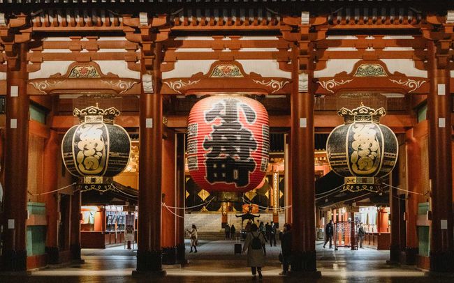 Nuit du temple Senjoji à Asakusa, l'un des points de repère de Tokyo et la plupart des voyageurs iront voir et visiteront.