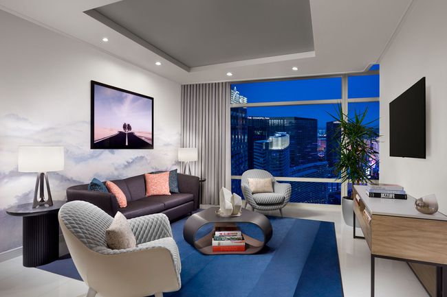 Aria Sky Suite Penthouse salon avec vue sur le Strip la nuit