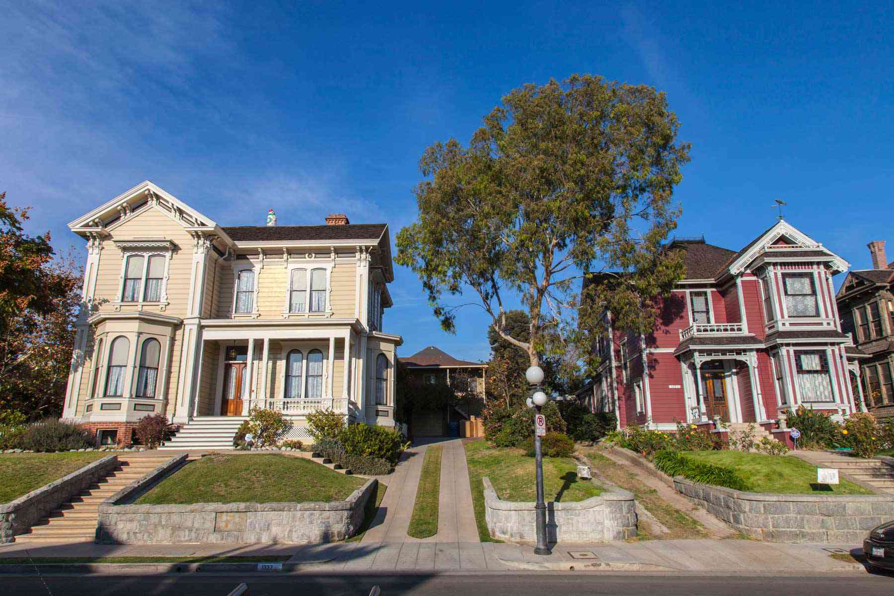 Maisons victoriennes le long de Carroll Avenue à Angelino Heights à Los Angeles, Californie