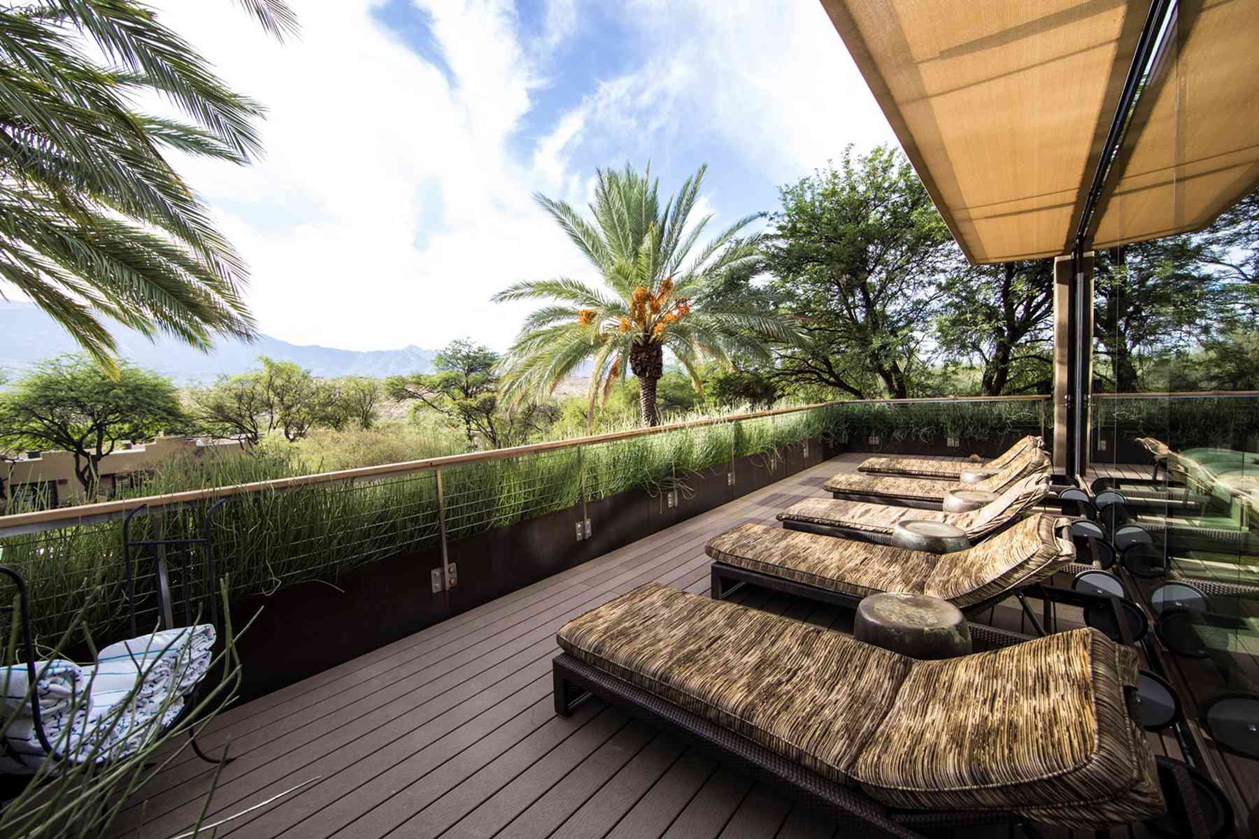La terrasse du spa à Miraval Arizona