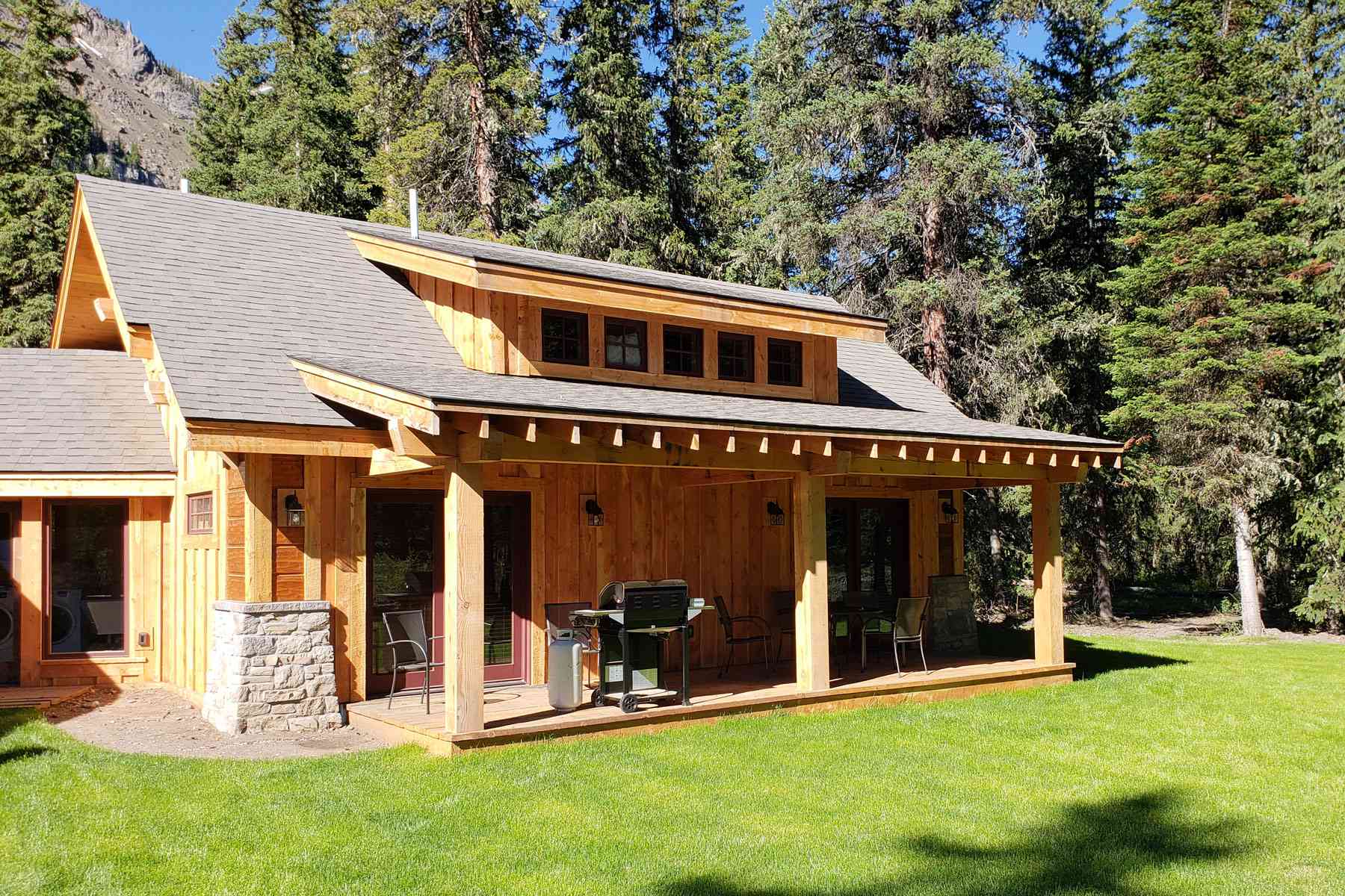 Extérieur de maison de style cabane en bois