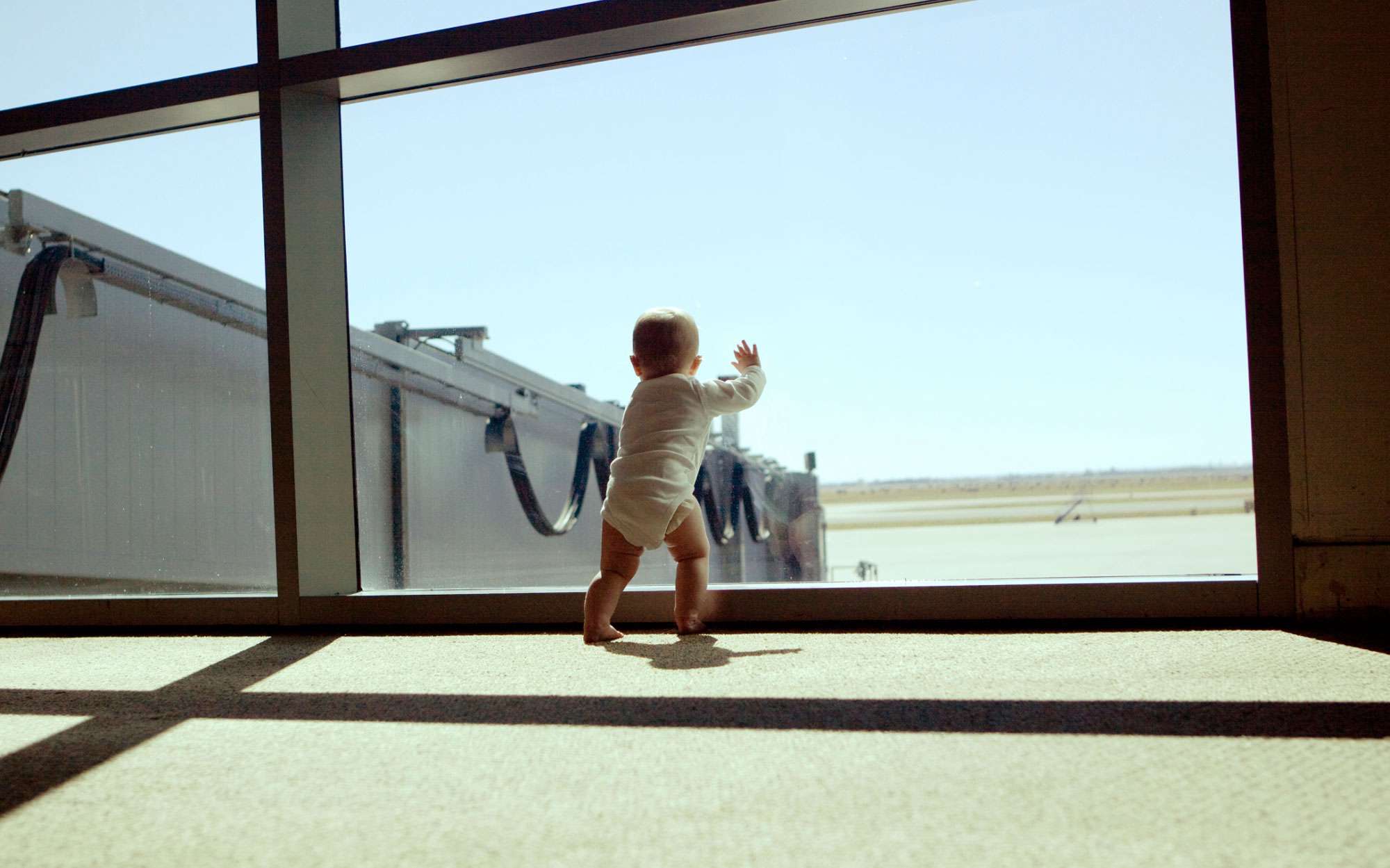 Passeport de voyage pour bébé à l'aéroport