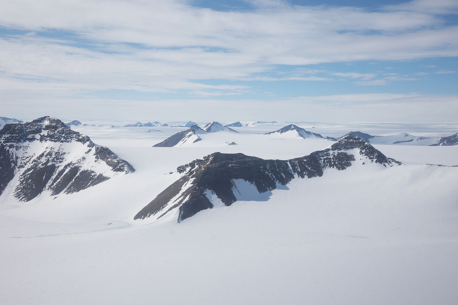 Paysage du Groenland avec des montagnes glacées