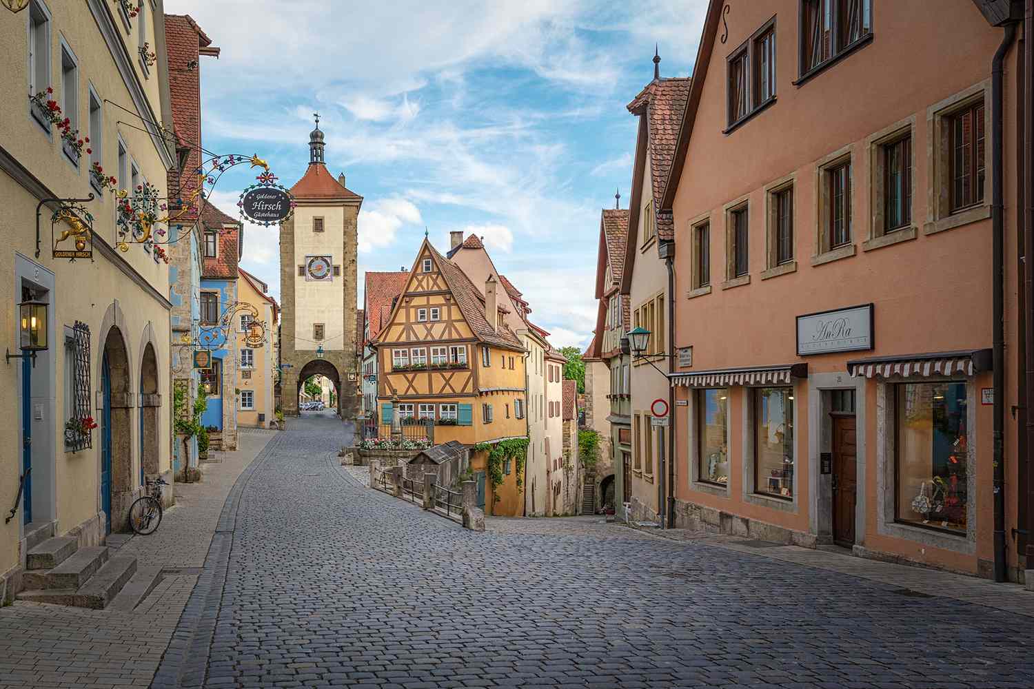 Petite place "Ploenlein" (point de repère de Rothenburg ob der Tauber)