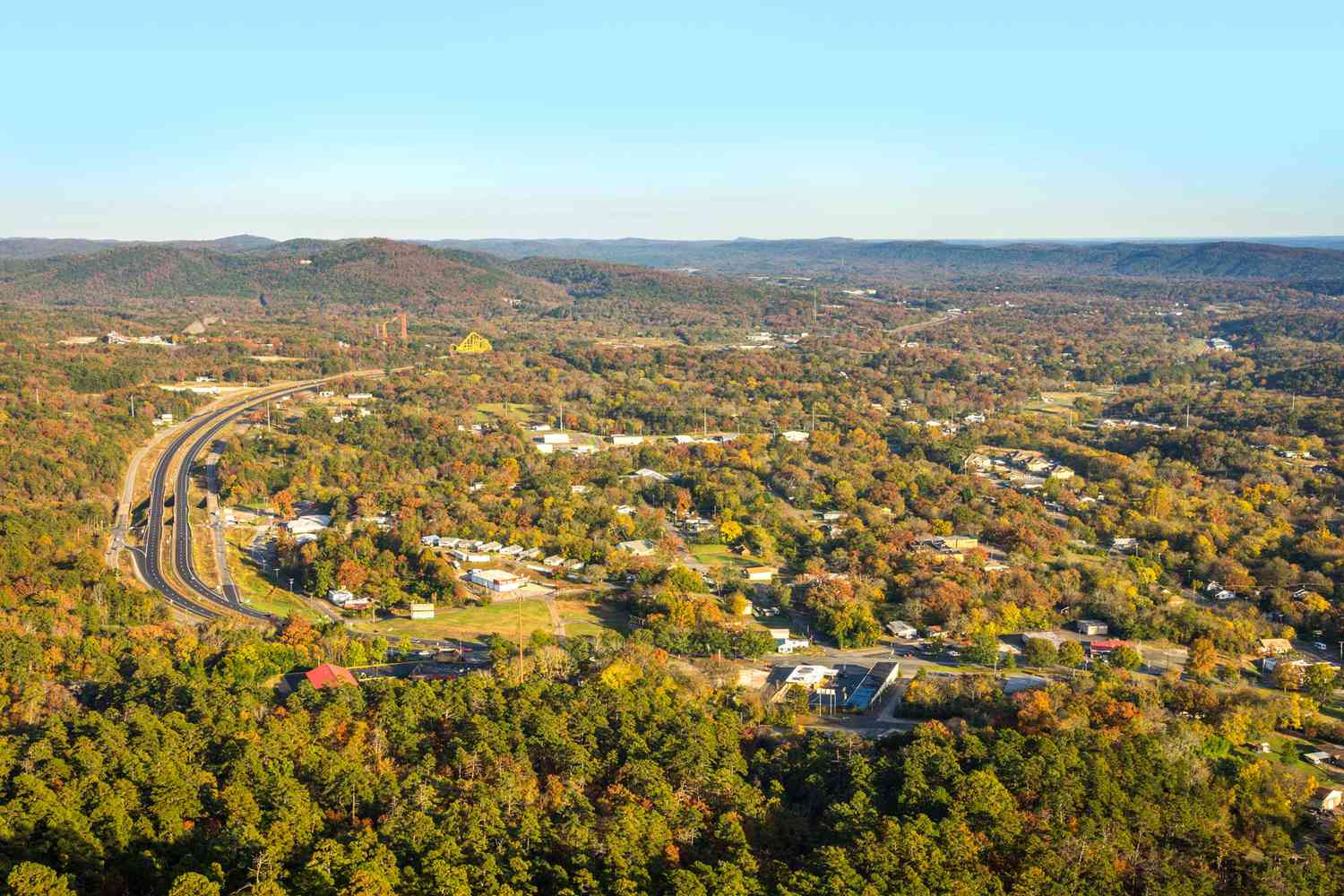 Vue aérienne de Hot Springs Arkansas depuis la tour dans le parc national.