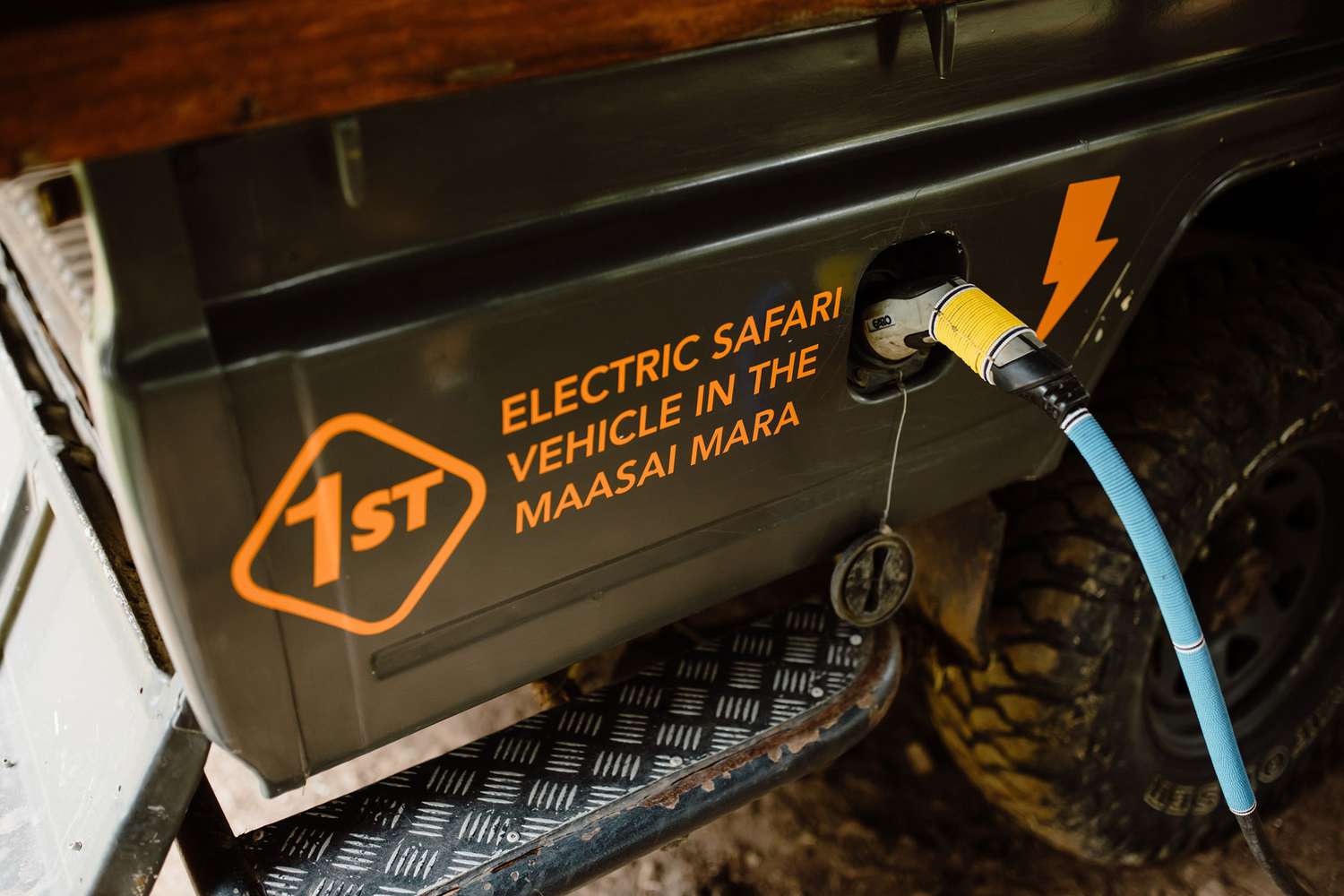Gros plan du véhicule safari électrique