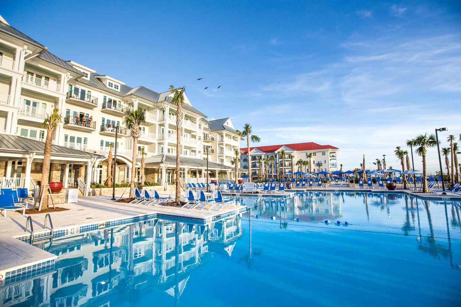 Piscine au Beach Club du Charleston Harbor Resort & Marina