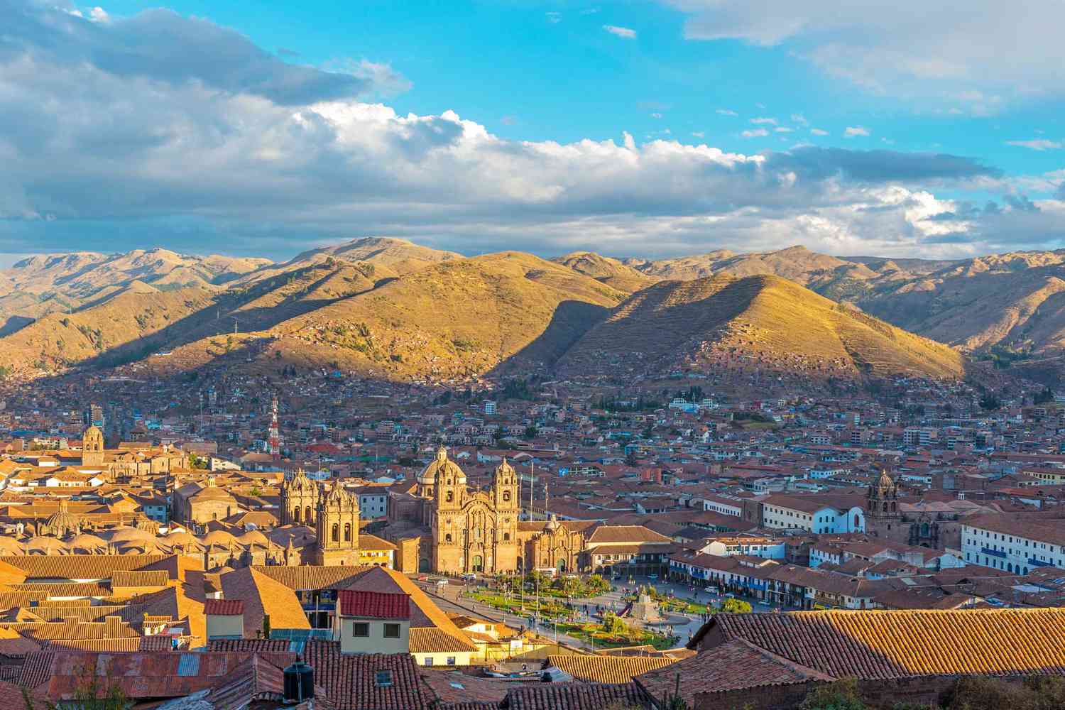 Cuzco, Pérou, avec les montagnes des Andes en arrière-plan