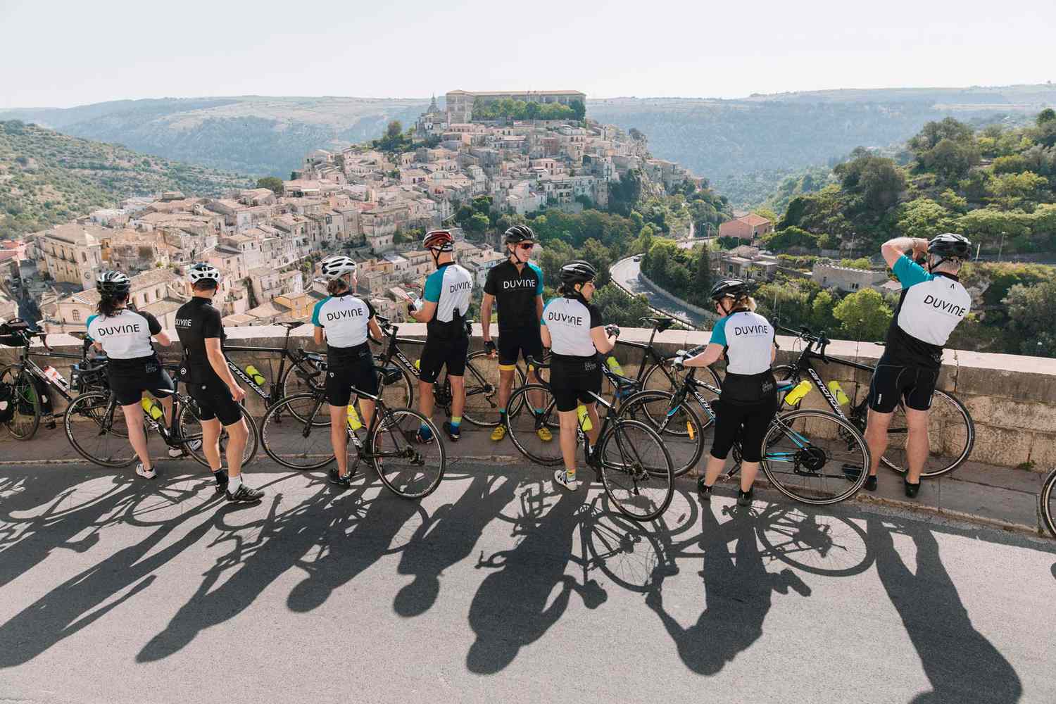 Cyclistes en Sicile avec DuVine, élu l'un des meilleurs tour-opérateurs au monde
