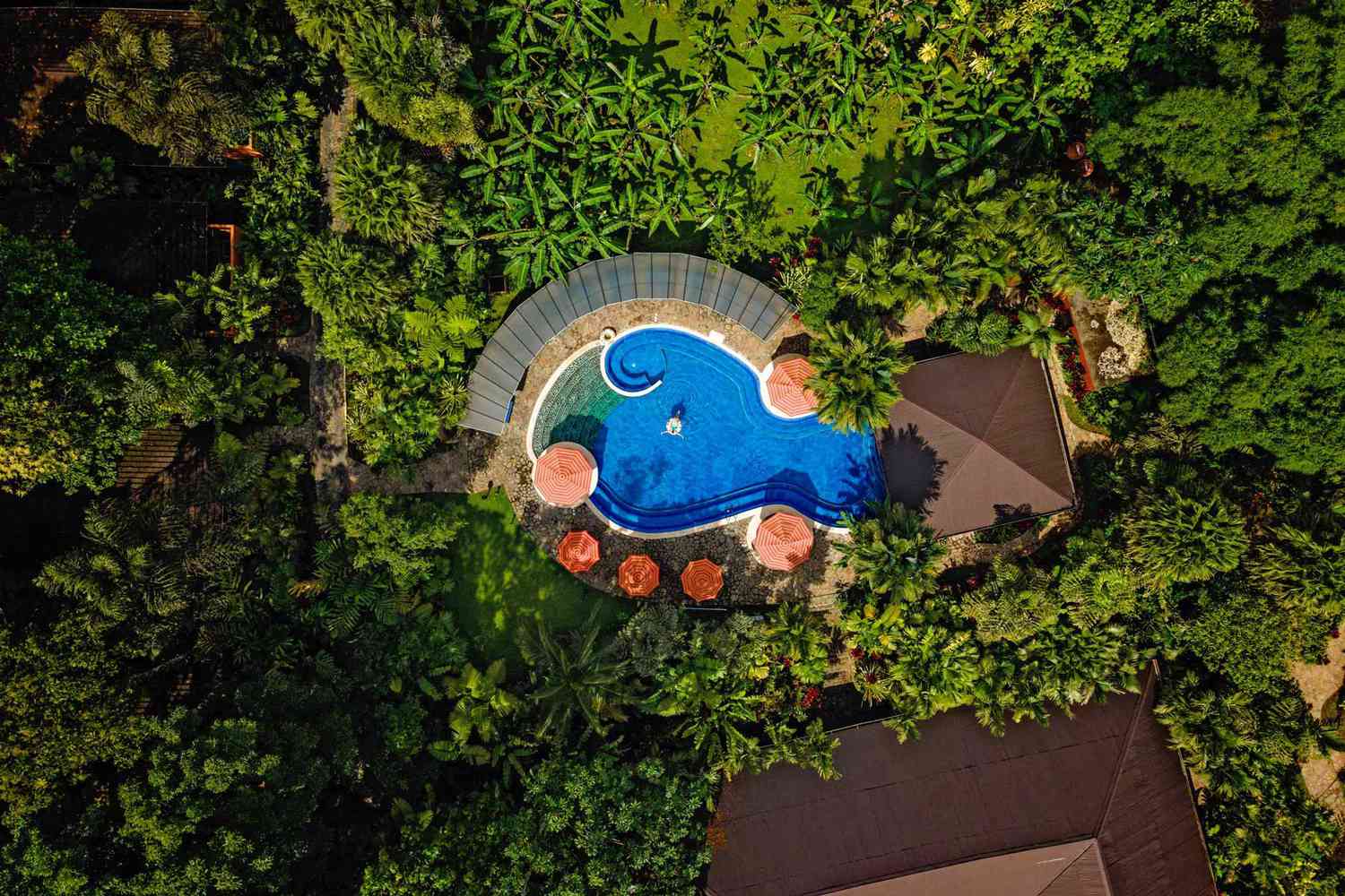 Vue aérienne de la piscine du Rio Celeste Hideaway Hotel