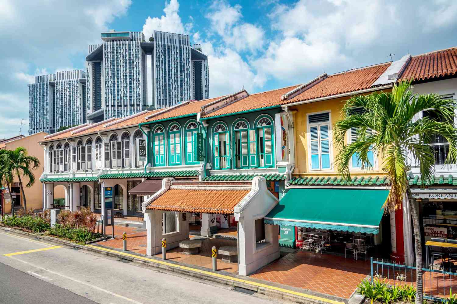 Architecture moderne et traditionnelle à Singapour