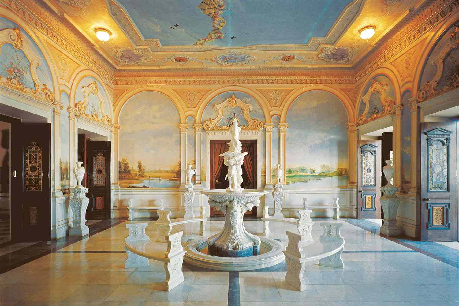 Fontaine du hall intérieur du palais Taj Falaknuma