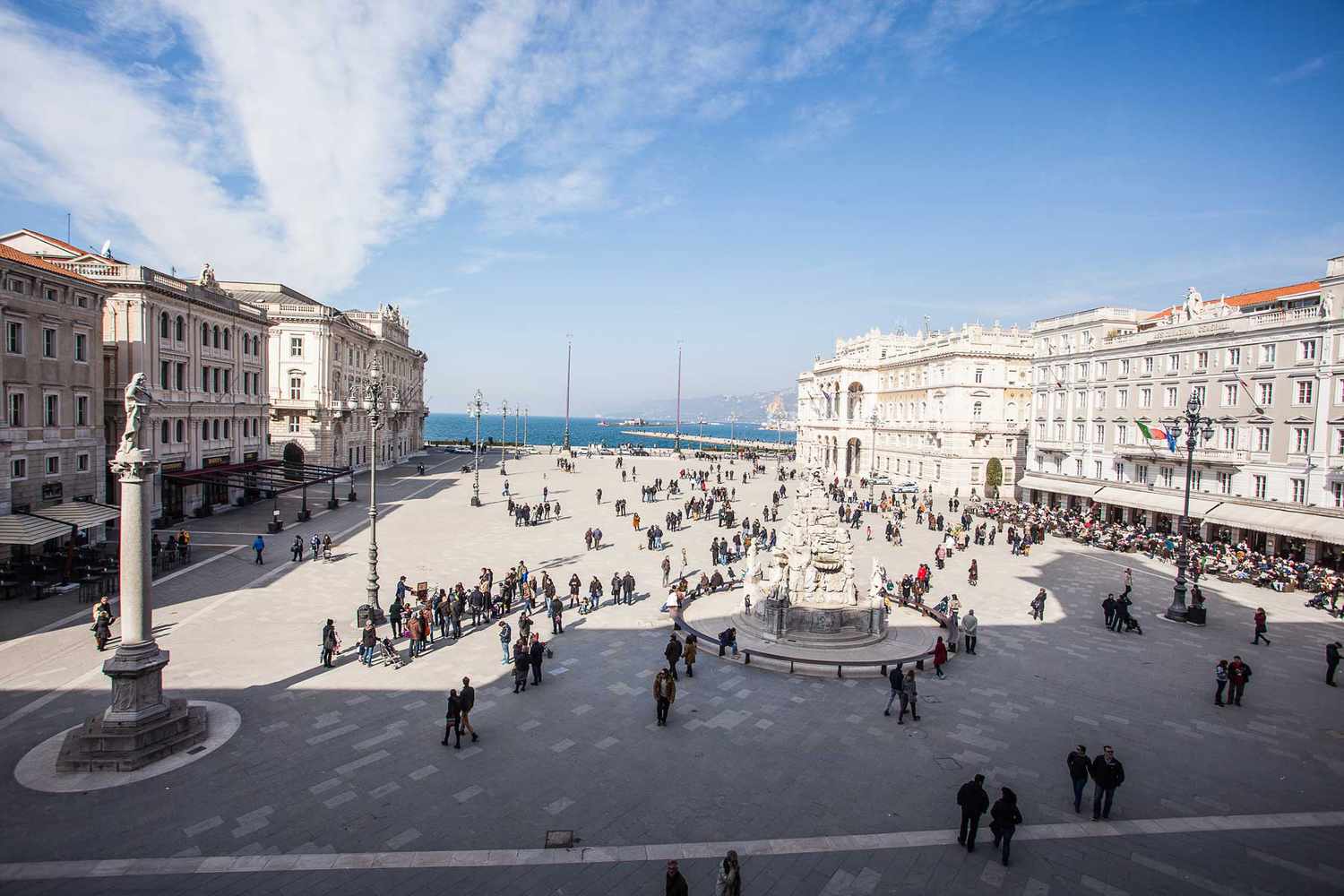 Vue aérienne de la Piazza Unita d'Italia, à Trieste, en Italie, élue l'une des meilleures villes du monde