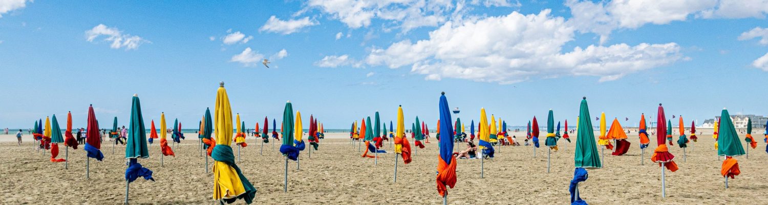 Quel parasol de plage choisir chez Gifi pour se protéger du soleil avec style ?